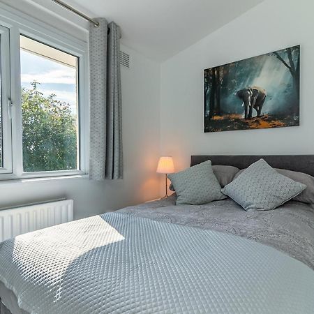 Hillcrest Lodge Stevenage Bagian luar foto