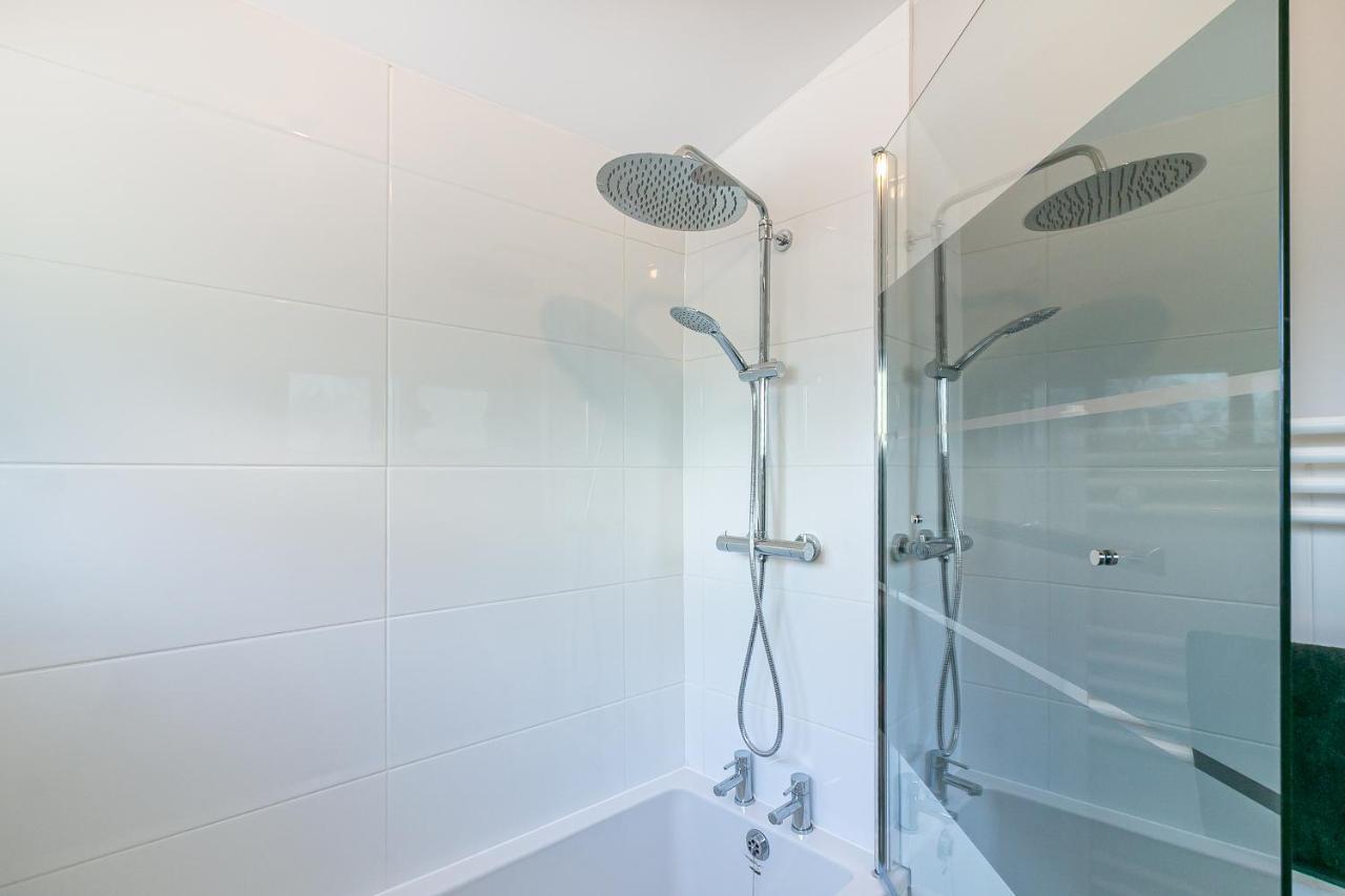 Hillcrest Lodge Stevenage Bagian luar foto