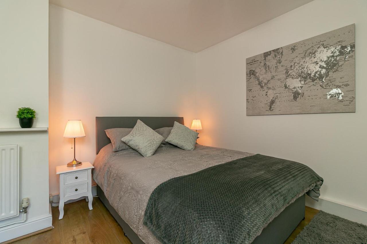 Hillcrest Lodge Stevenage Bagian luar foto