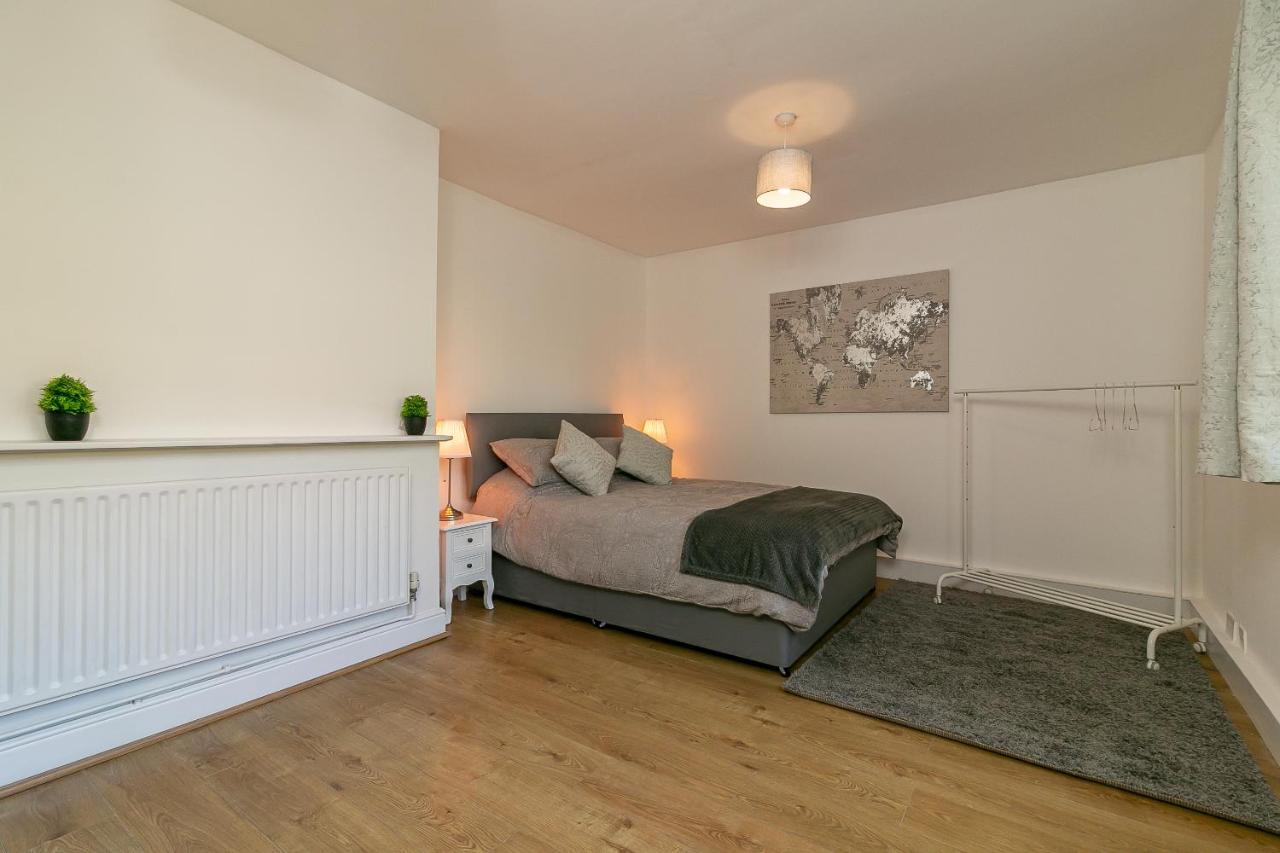 Hillcrest Lodge Stevenage Bagian luar foto