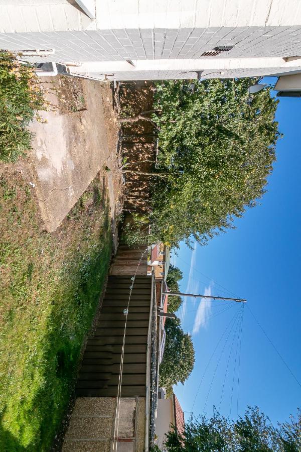 Hillcrest Lodge Stevenage Bagian luar foto