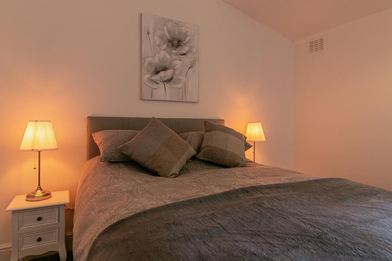 Hillcrest Lodge Stevenage Bagian luar foto